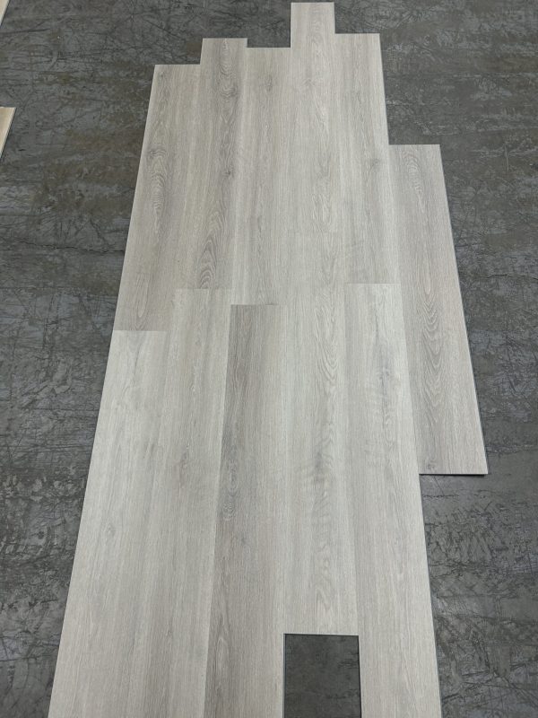 Cabinets & Flooring Homestead - Whitefish Bay Oak 12mil 7 in x 48 in