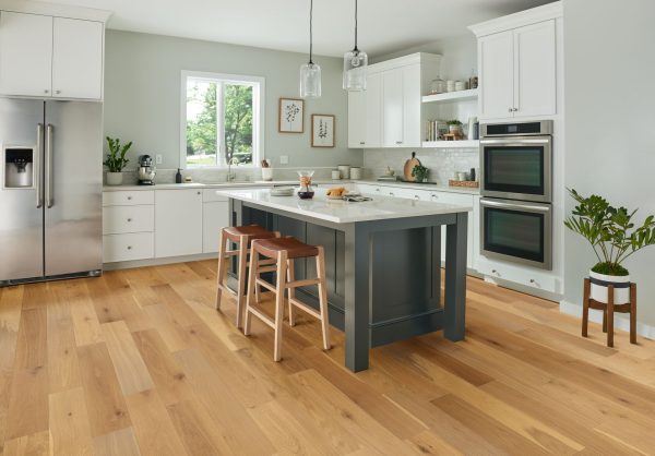 Hartco DOGWOOD PRO - 1/2 in  Design Classic 7-1/2 in  White Oak Engineered