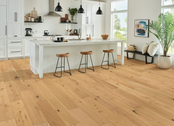 Hartco TIMBERBRUSHED GOLD - 1/2 in Urban Effects 7.48 in White Oak