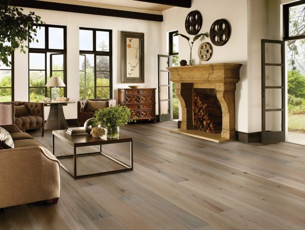 Hartco TIMBERBRUSHED PLATINUM - 9/16 in Decadent Tan 9.056 in White Oak