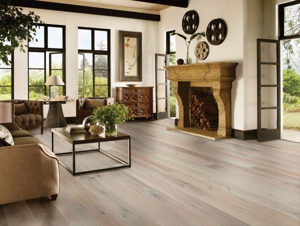 Hartco TIMBERBRUSHED PLATINUM - 9/16 in Winter Magic 9.056 in White Oak