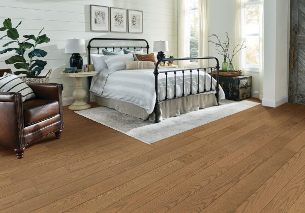 Hartco TIMBERBRUSHED - 3/4 in Elk Garden 5 in Solid Hardwood