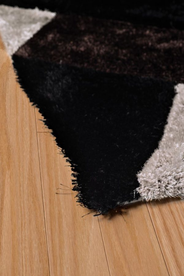United Weavers Finesse Black Rug
