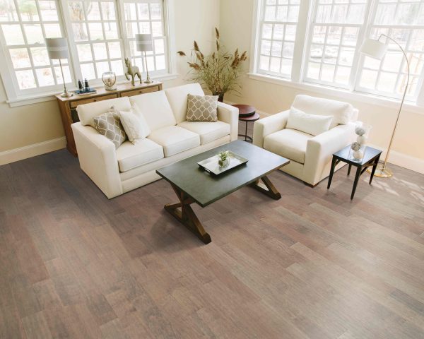 Mohawk Elegant Appeal III - 658 Highland Forest 7.25 x 48