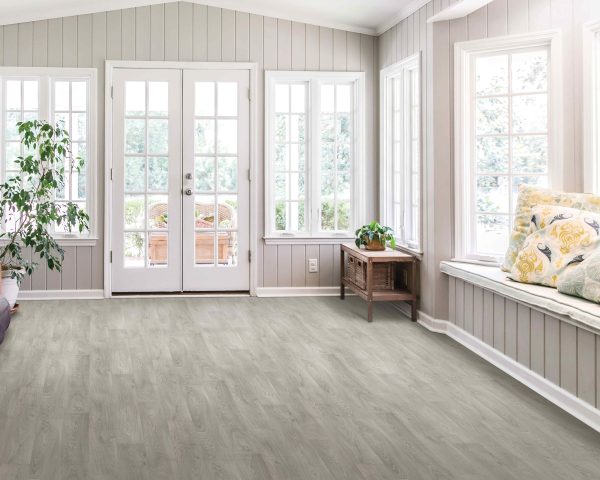 Mohawk Crestview - 879 Teak 5 in x 1