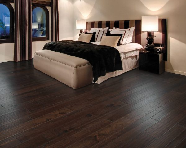 Mohawk Weathered Portrait - 96 Espresso Hickory