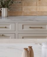 MSI Quartz - Calacatta Castana