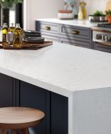MSI Quartz - Carrara Lumos