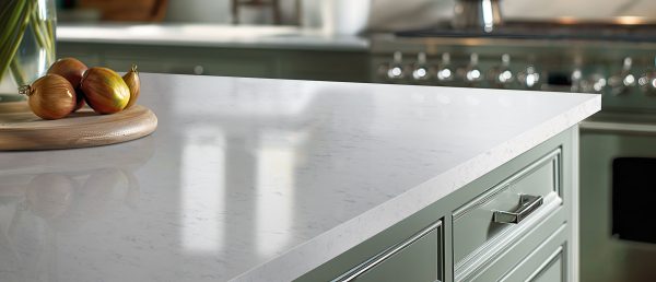 MSI Quartz - Carrara Lumos