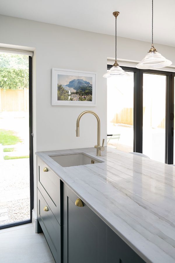 MSI Quartzite Countertops - Glacier Wave