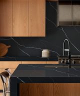 MSI Quartz - Marquina Midnight