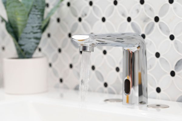 MSI - Touch-less Infrared Sensor Bathroom Faucet - 811 Chrome