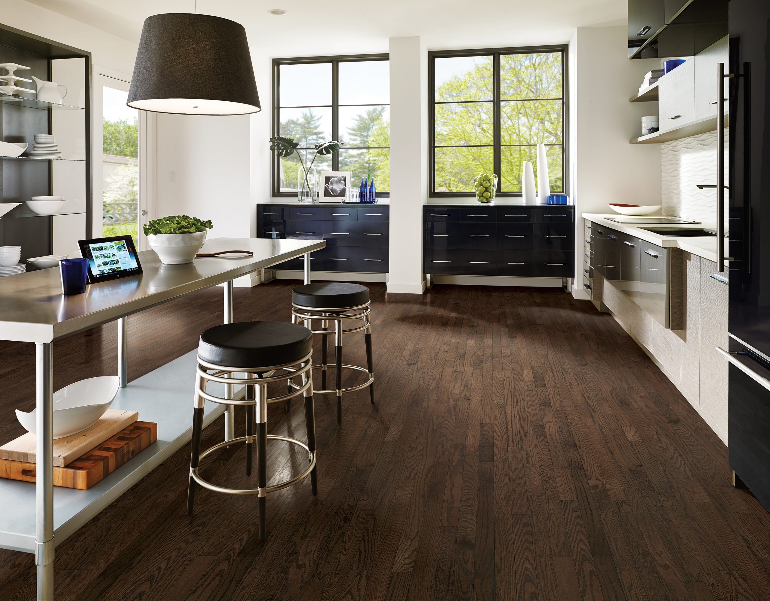 Robbins Natural Forest - Tudor Brown 3-1/4 in Wide 3/4 in Thick (Red Oak)