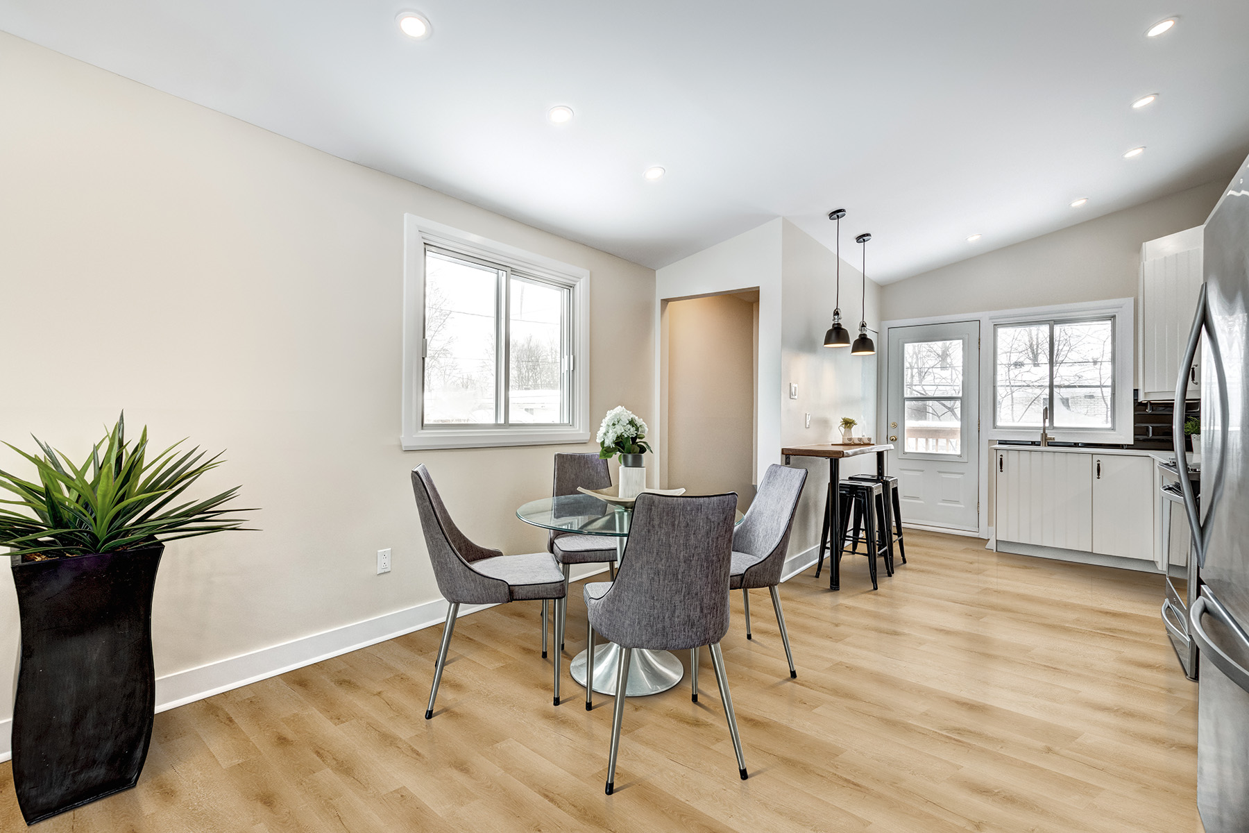 Engineered Floors GALLATIN PLUS - Cancun 8 mil 7 in x 48 in